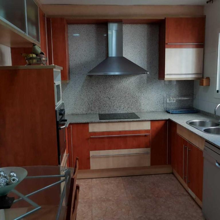 Un lujazo de piso en el centro de Calafell - Apartamento de 3 dormitorios - 11