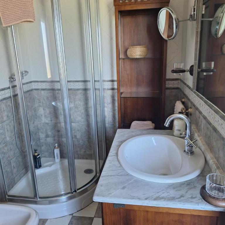 Extraordinaria Villa con piscina y chimenea - Five-Bedroom House - 67