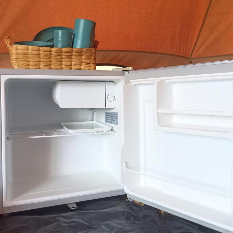 Glamping & Cabaña con Paddle, ducha al aire libre, Pet-friendly - Oasis junto al Lago - Tienda - 9