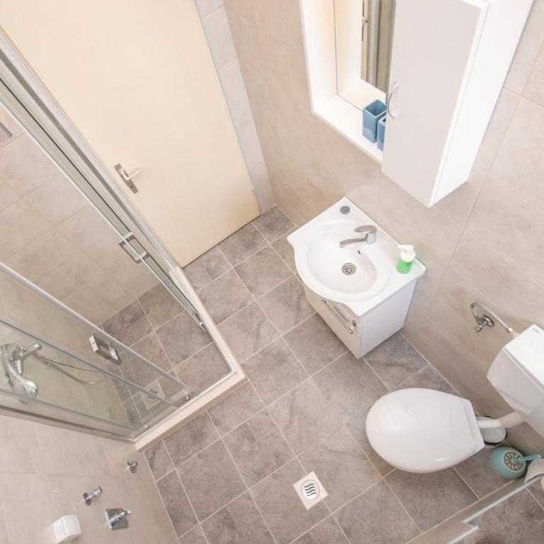 Central & quiet location inside Old town Kotor - One-Bedroom Apartment - 9