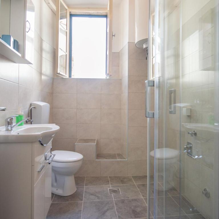 Central & quiet location inside Old town Kotor - One-Bedroom Apartment - 22