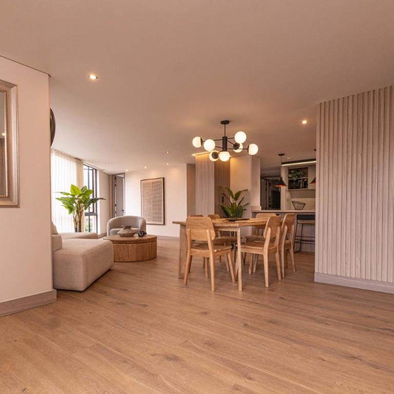 Jatisa Living by HOUSY - Four-Bedroom Apartment with Balcony - 15
