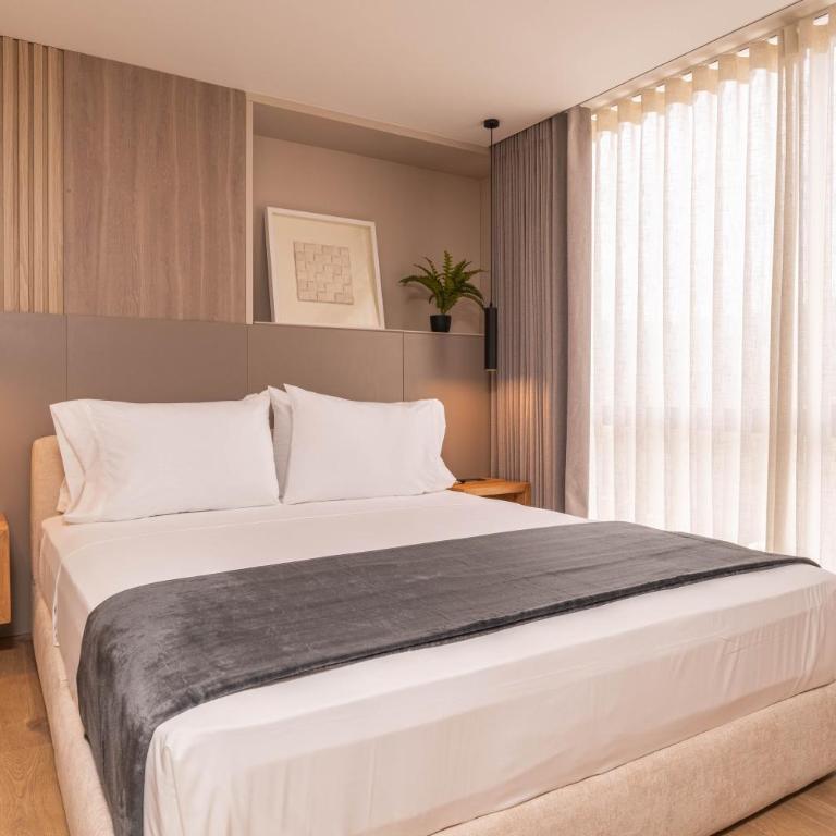 Jatisa Living by HOUSY - Four-Bedroom Apartment with Balcony - 20