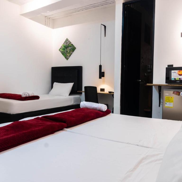 hotel civitas medellin - Triple Room with Private Bathroom - 1