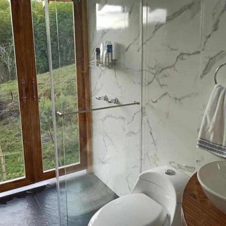 Glamping & Cabaña con Paddle, ducha al aire libre, Pet-friendly - Oasis junto al Lago - Habitación Familiar con vistas al lago - 7