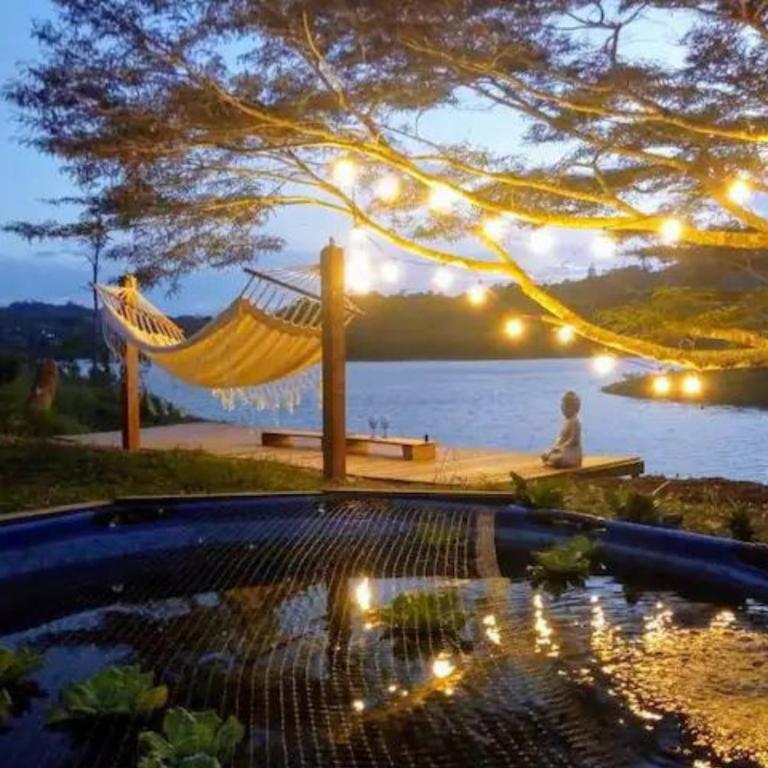 Glamping & Cabaña con Paddle, ducha al aire libre, Pet-friendly - Oasis junto al Lago - Habitación Familiar con vistas al lago - 4