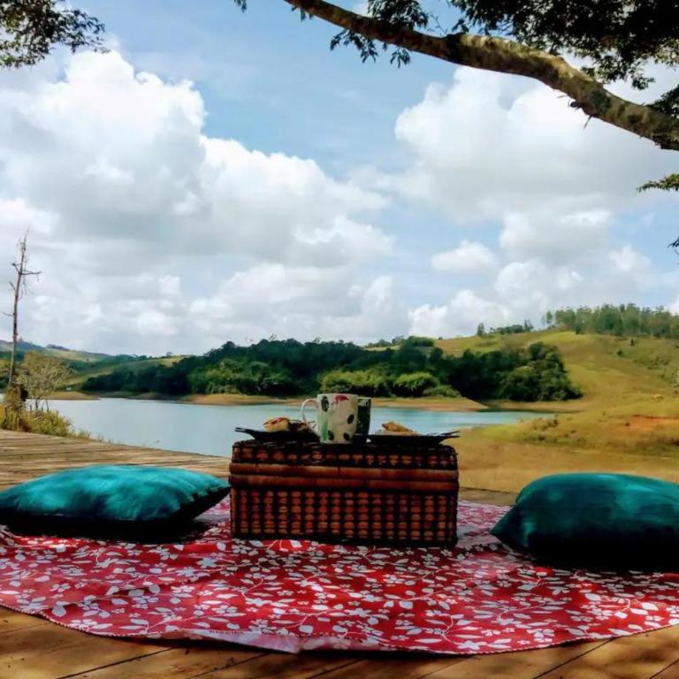 Glamping & Cabaña con Paddle, ducha al aire libre, Pet-friendly - Oasis junto al Lago - Habitación Familiar con vistas al lago - 23