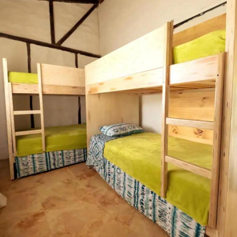 Glamping & Cabaña con Paddle, ducha al aire libre, Pet-friendly - Oasis junto al Lago - Habitación Familiar con vistas al lago - 24
