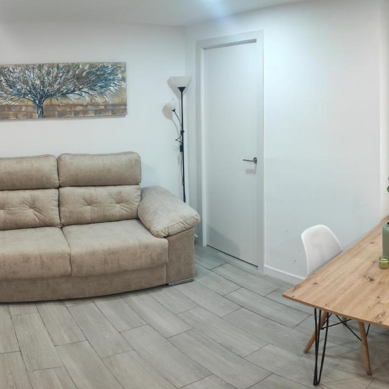 CENTRIC STAY 3 Rooms APARTAMENTO PREMIUM FAMILIAR EN EL CENTRO - Three-Bedroom Apartment - 7