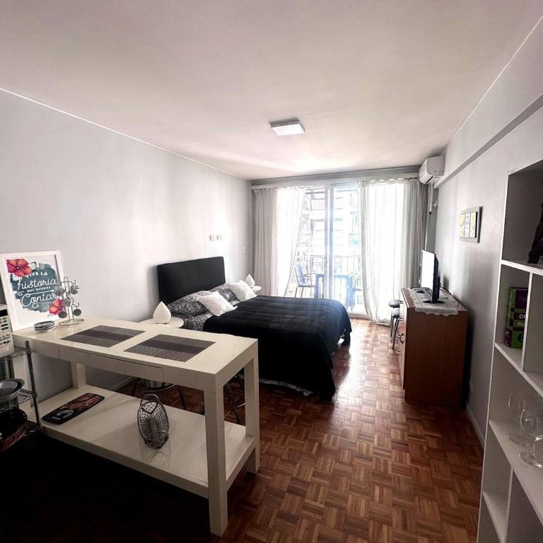 Luminoso ambiente con balcón en Palermo, junto a Parque Las Heras - Apartamento de 1 dormitorio - 2
