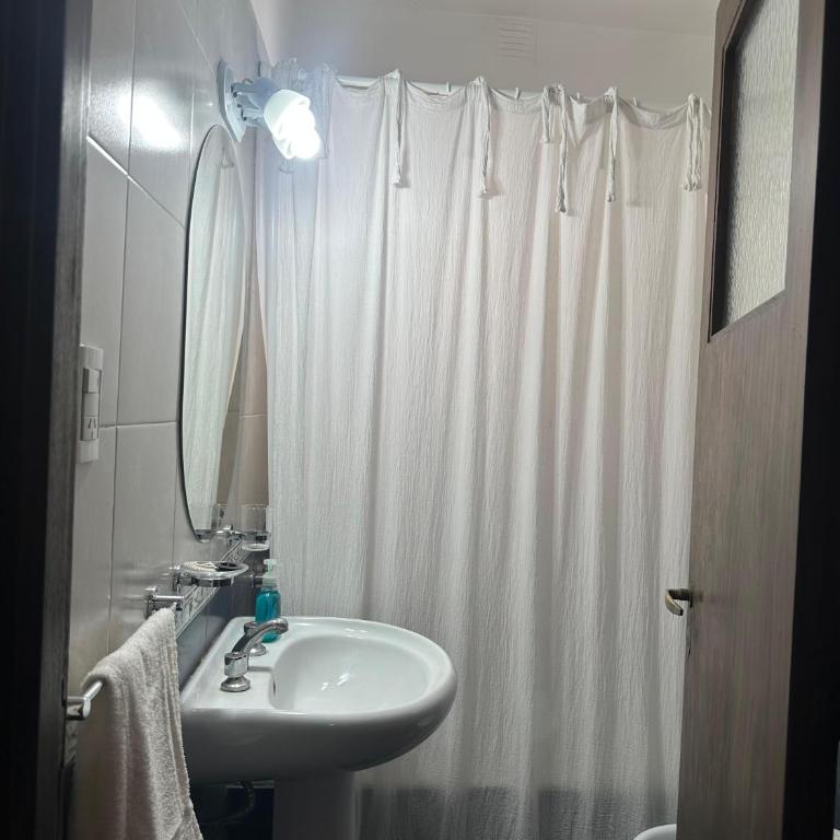 Quédate cerca de todas las postales marplatenses - Lobos, Paseo Aldrey, Casino, Plaza Colón - One-Bedroom Apartment - 11