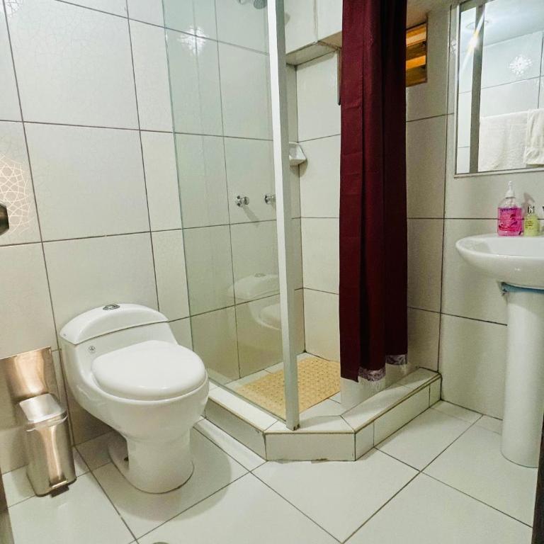 Nueva Alta HOTEL - Habitación con cama extragrande. - 6