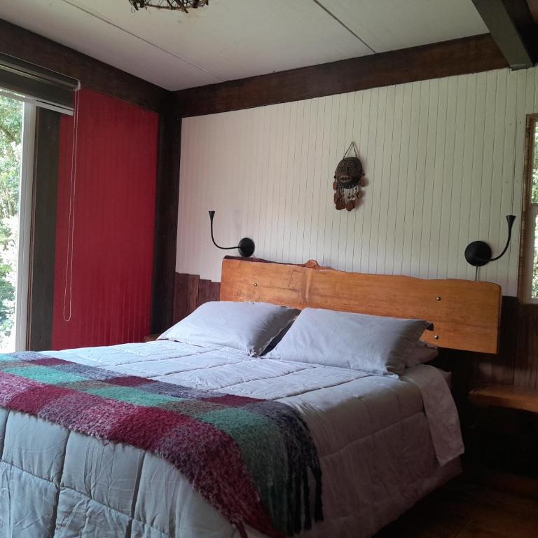 Hostal La Minga - Deluxe Double Room with Extra Bed - 1