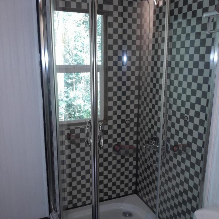 Hostal La Minga - Deluxe Double Room with Extra Bed - 3