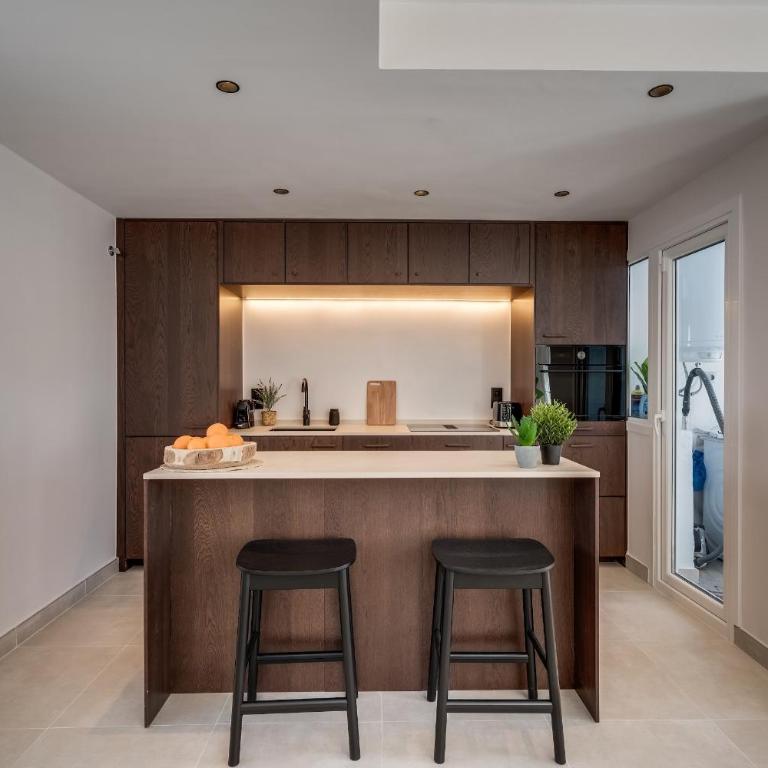 Ultimate Rentals - Luxury Penthouse - Los Naranjos de Marbella - Two-Bedroom Apartment with Mountain View - 10