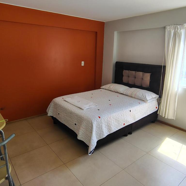 Departamento amplio y cómodo en Abancay - Three-Bedroom Apartment - 7