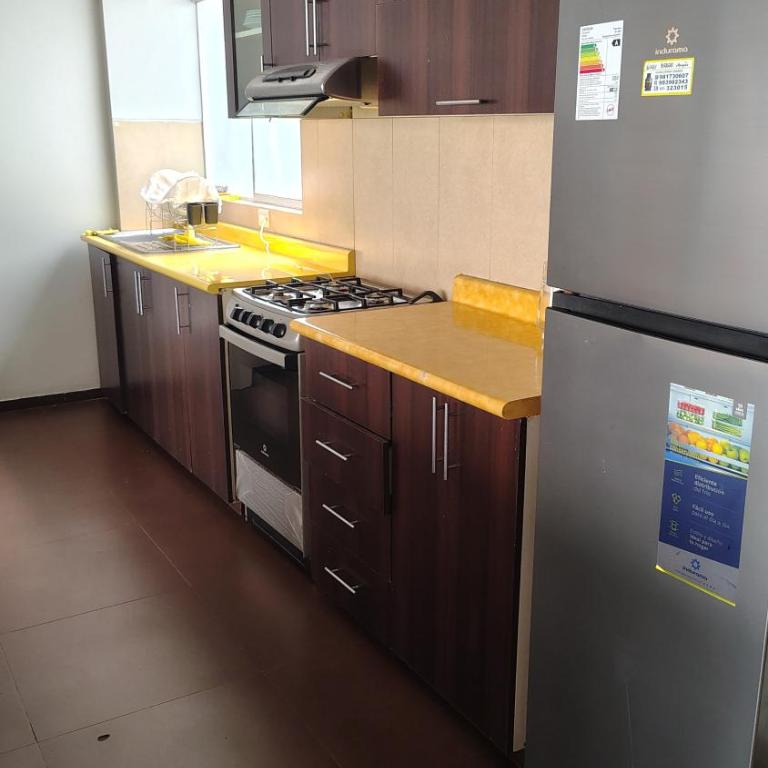 Departamento amplio y cómodo en Abancay - Three-Bedroom Apartment - 9
