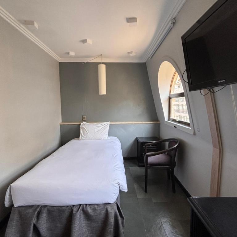 Hotel Fundador - Habitación Individual Pequeña - 4