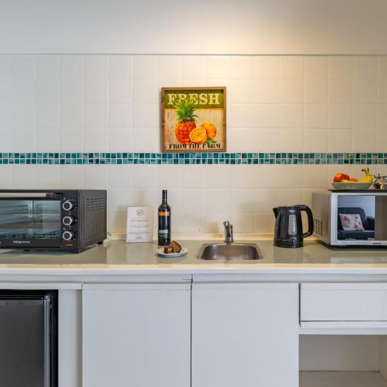 cerca de la estación retiro con cochera, pileta y sauna - Habitación Familiar Superior - 6