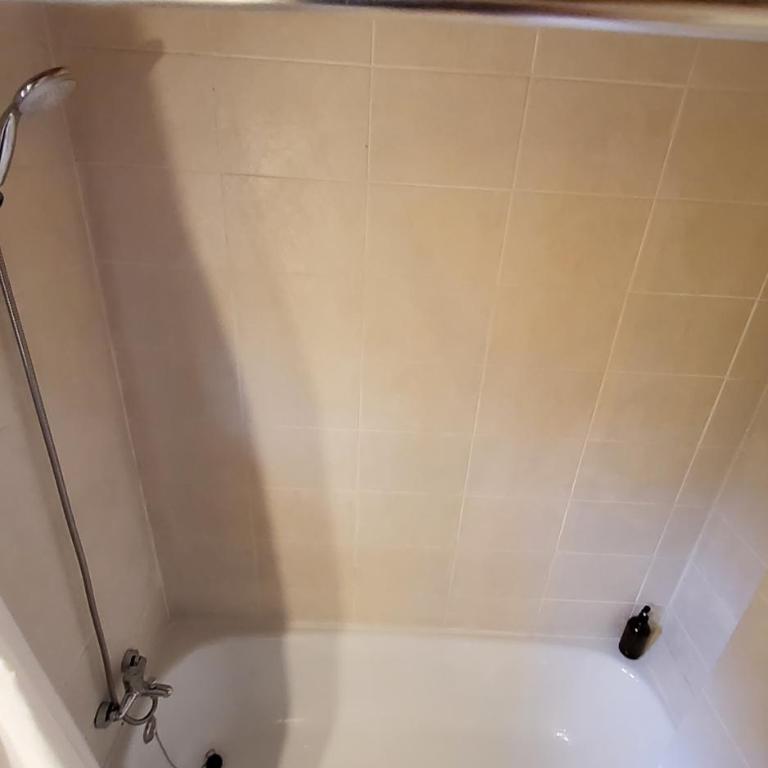 Salvatierra Lodge - Triple Room with Private Bathroom - 3