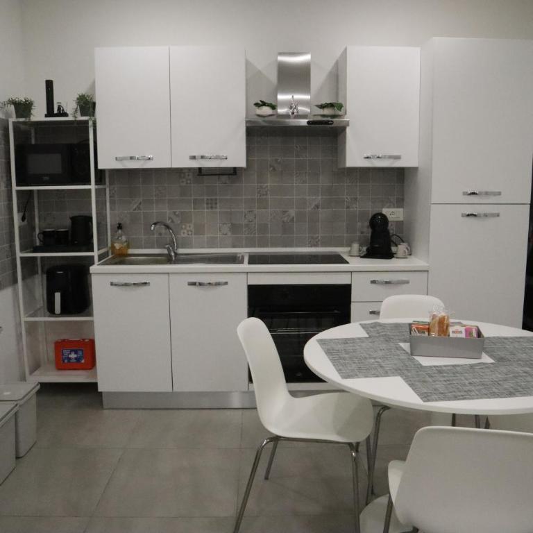 Henny House - One-Bedroom House - 13