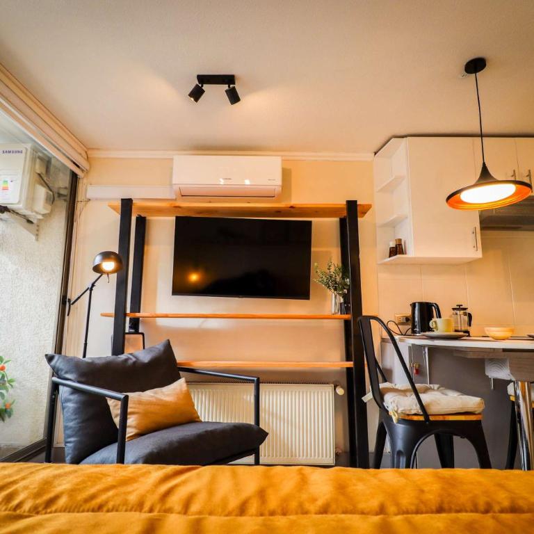 HOM I Estudio en Alameda Metro UniversidadCatolica - Apartment - 1