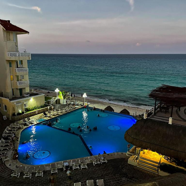 Oceanfront Apartments Cancun - Studio Apartment with Sea View - 18