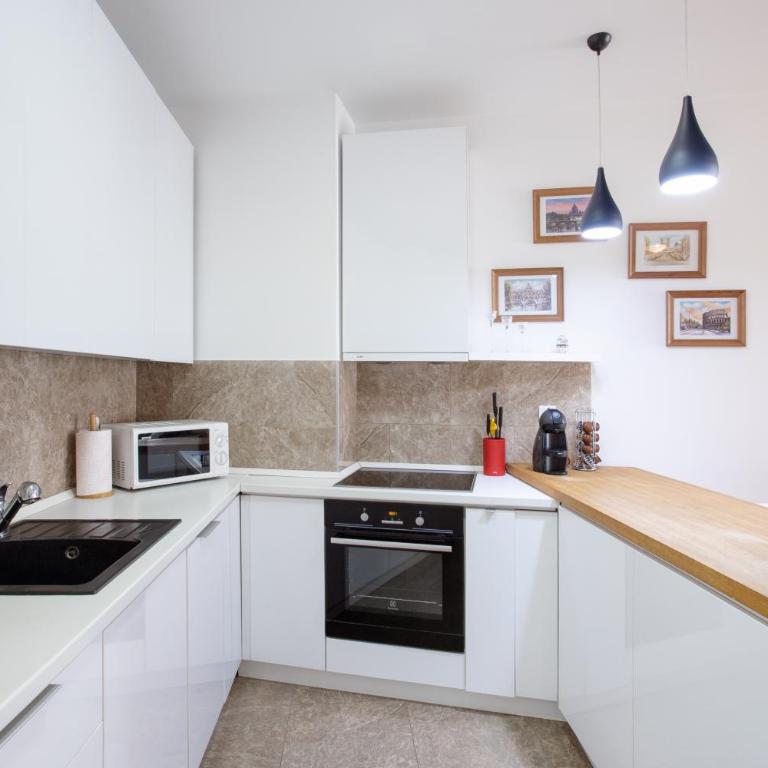 Central Garden Apartment - Parking & Security - One-Bedroom Apartment - 18