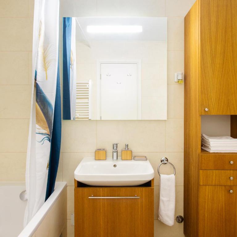 Central Garden Apartment - Parking & Security - One-Bedroom Apartment - 12