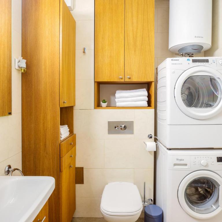 Central Garden Apartment - Parking & Security - One-Bedroom Apartment - 10