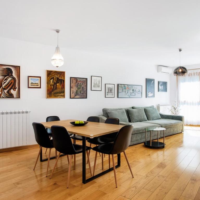 Central Garden Apartment - Parking & Security - One-Bedroom Apartment - 11