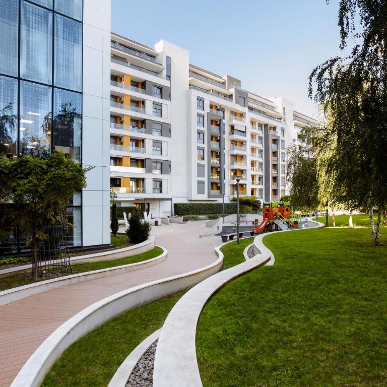 Central Garden Apartment - Parking & Security - One-Bedroom Apartment - 23