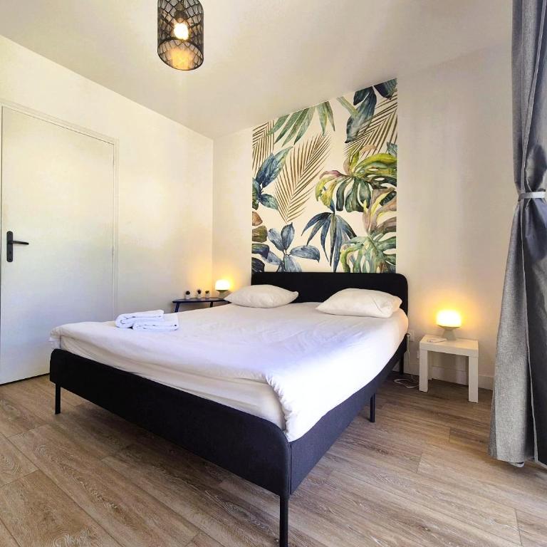 Sidney - 6P - Centre ville - Three-Bedroom Apartment - 2