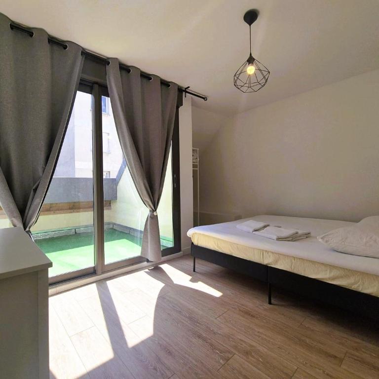 Sidney - 6P - Centre ville - Three-Bedroom Apartment - 3