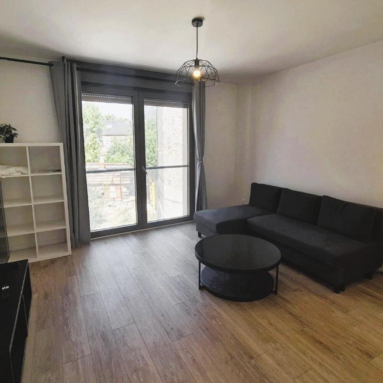 Sidney - 6P - Centre ville - Three-Bedroom Apartment - 14