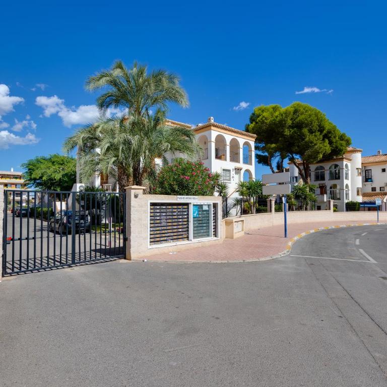 CB Living - Cozy condo with patio, Playa Flamenca - Apartamento de 2 dormitorios - 30