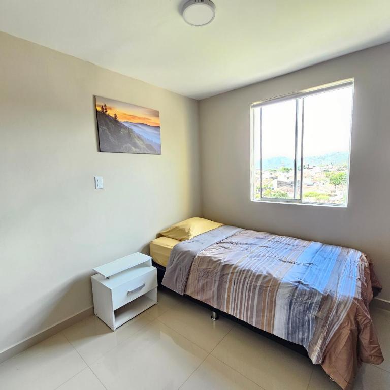 Your Retreat in Roldanillo! - Apartamento de 3 dormitorios con balcón - 7