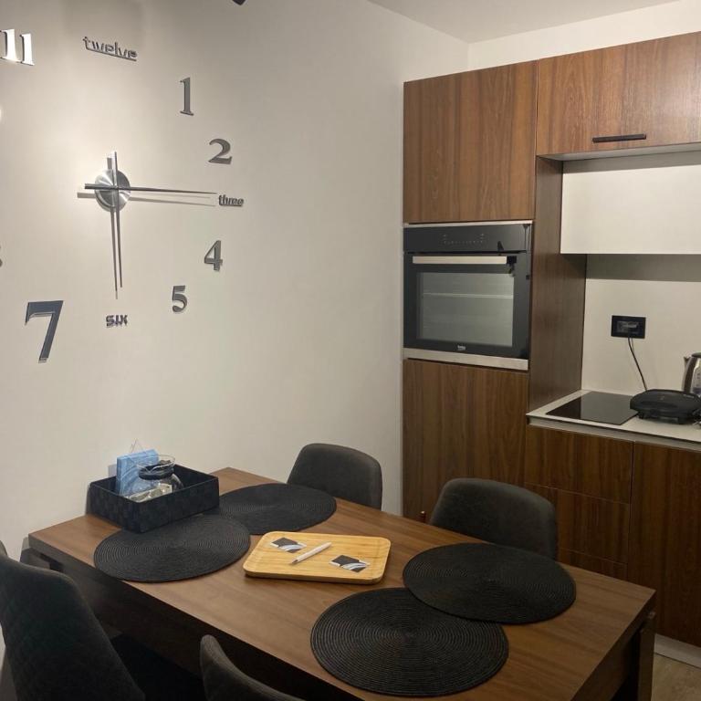 Harry apartments - Apart & spa Zoned Kopaonik, Special offer for Genius status, in addition, we offer special benefits for children up to 17 years old!!! - Superior One-Bedroom Apartment with Balcony - 5