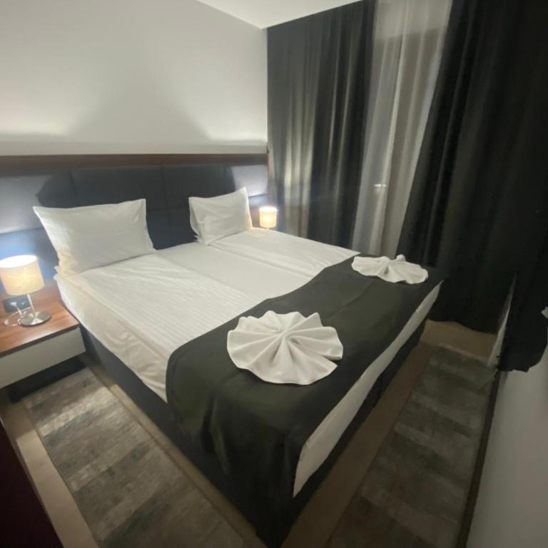 Harry apartments - Apart & spa Zoned Kopaonik, Special offer for Genius status, in addition, we offer special benefits for children up to 17 years old!!! - Superior One-Bedroom Apartment with Balcony - 3