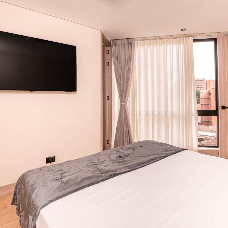 Jatisa Living by HOUSY - Two-Bedroom Deluxe Apartment with Balcony - 8