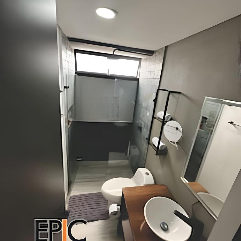 Epic Suite 313 Family Deluxe Airport 3 Rooms 10Pax - Three-Bedroom Apartment Suite - 31