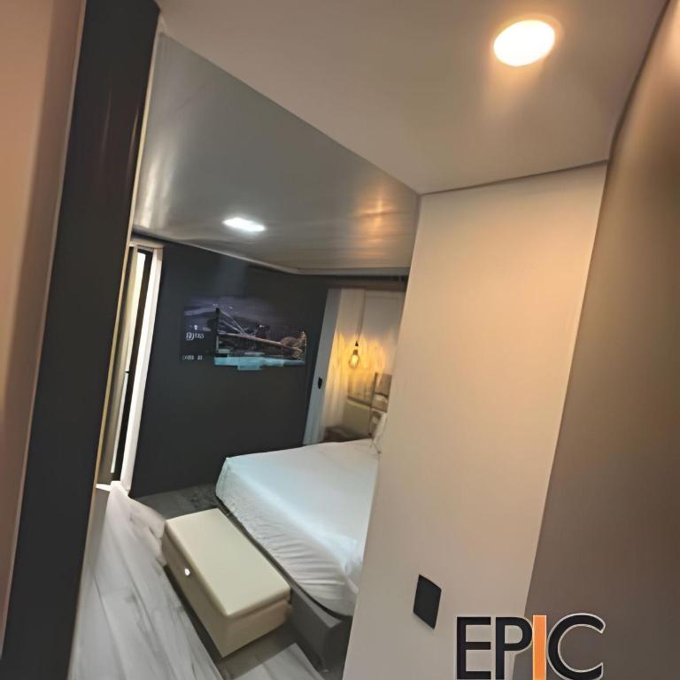 Epic Suite 313 Family Deluxe Airport 3 Rooms 10Pax - Three-Bedroom Apartment Suite - 6
