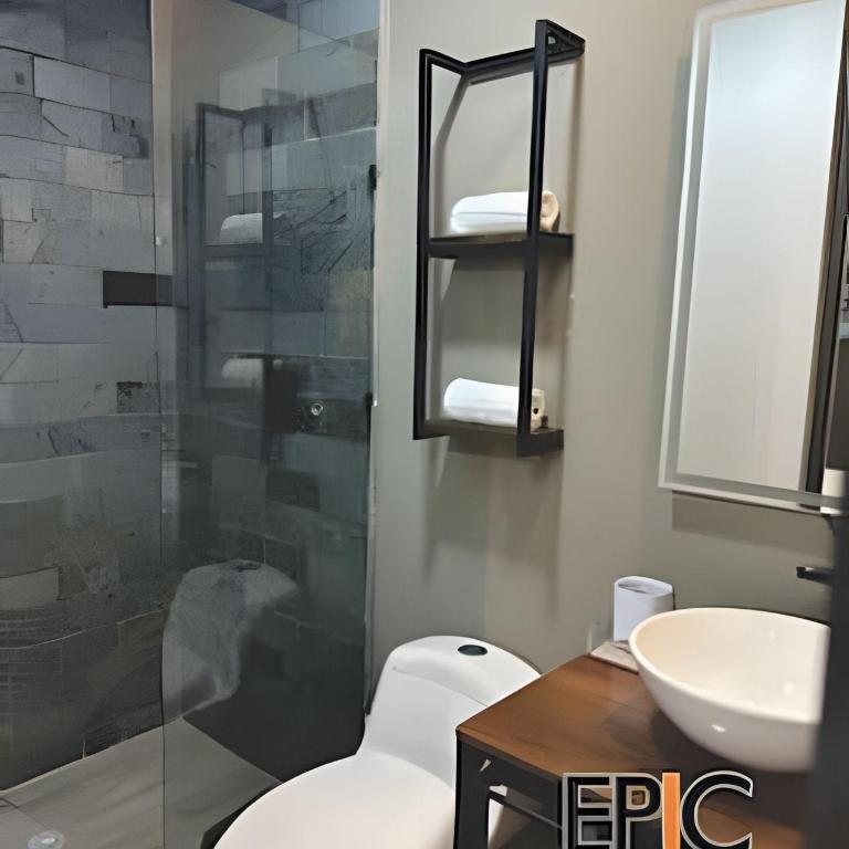 Epic Suite 313 Family Deluxe Airport 3 Rooms 10Pax - Three-Bedroom Apartment Suite - 28