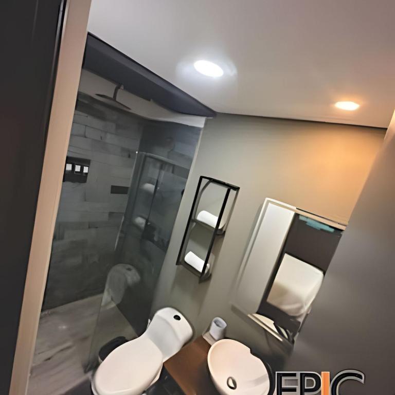 Epic Suite 313 Family Deluxe Airport 3 Rooms 10Pax - Three-Bedroom Apartment Suite - 29