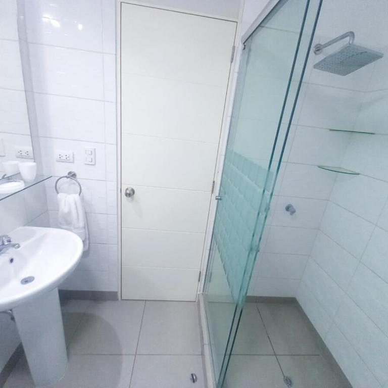 Lovely apartment in front of malecon! - Two-Bedroom Apartment - 34