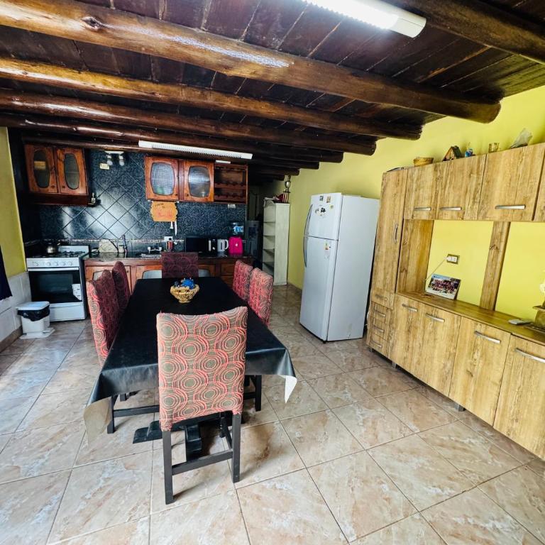 Casa con bajada al Río Potrero de los funes - Casa de 4 dormitorios - 8