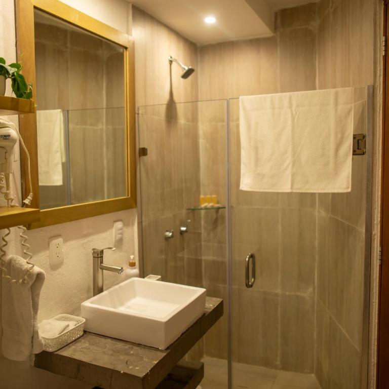 HotelZone L20 Beach Access - Loft - 52