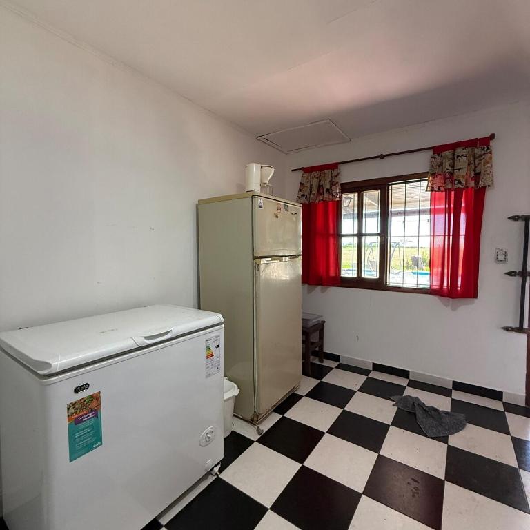 Casa quinta con pileta cerca de Termas Guaychú - Casa de 3 dormitorios - 60