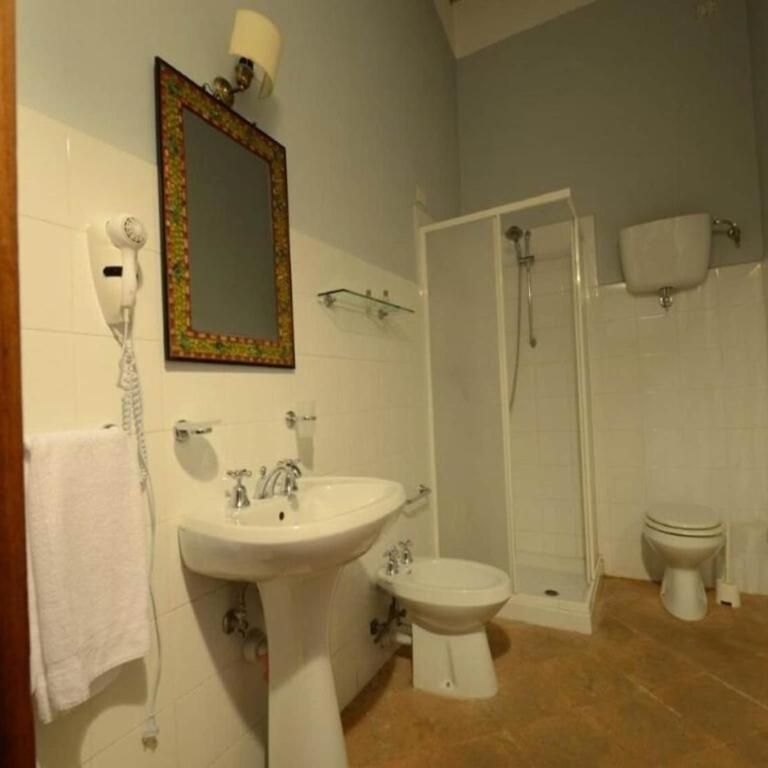 Apartment in a farmhouse with swimming pool - Appartamento - 25