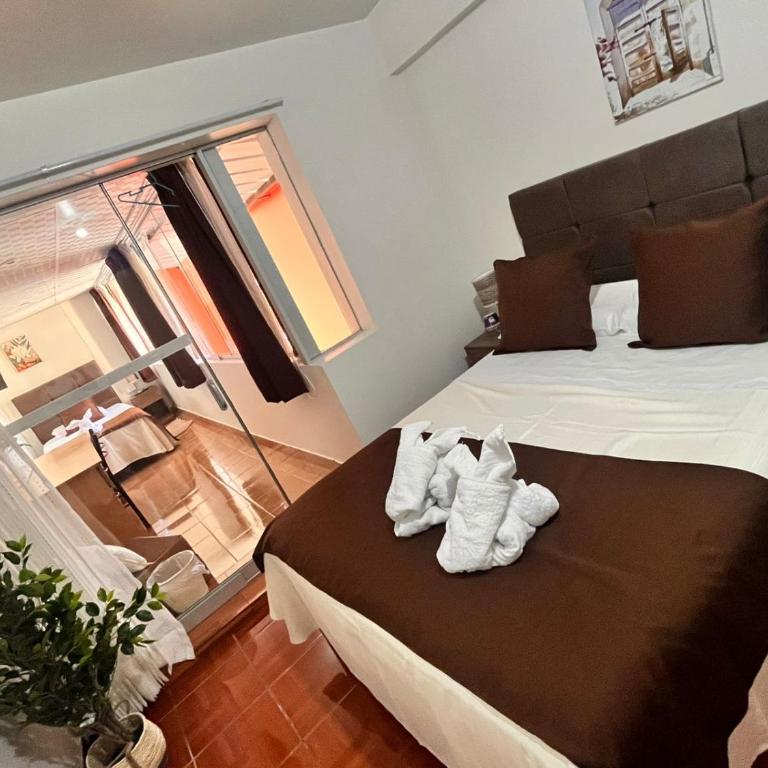 Casa Baraquel - Family Room - 1